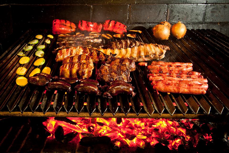 Cómo preparar una parrilla perfecta: Consejos y técnicas