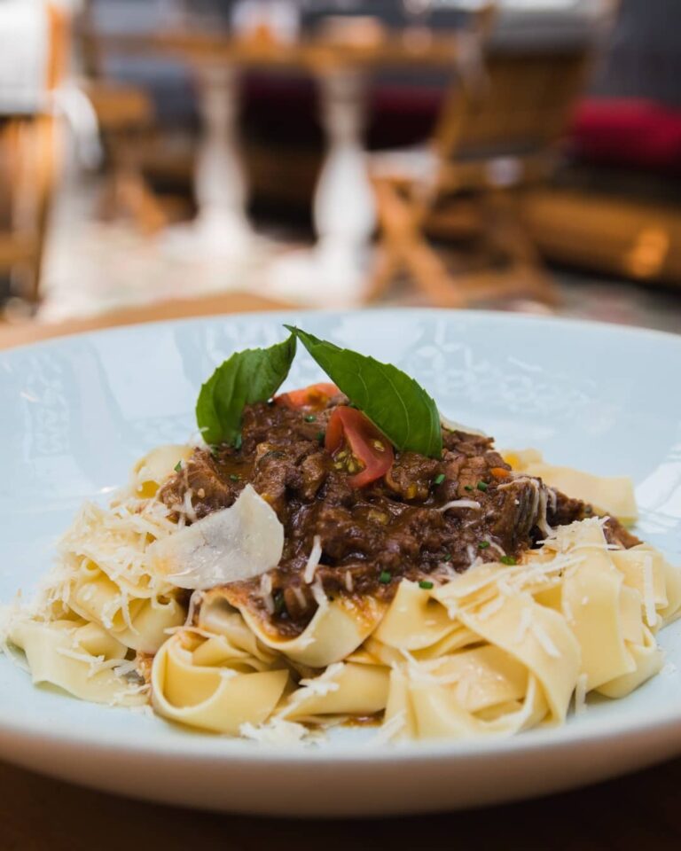Pasta de Cola de Buey: Un exquisito plato para los amantes de la carne