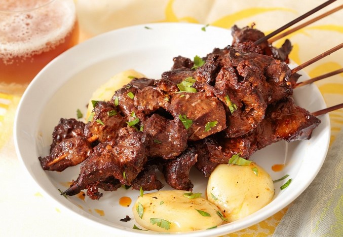 Cómo Preparar Anticuchos: Una Deliciosa Tradición de la Cocina Peruana